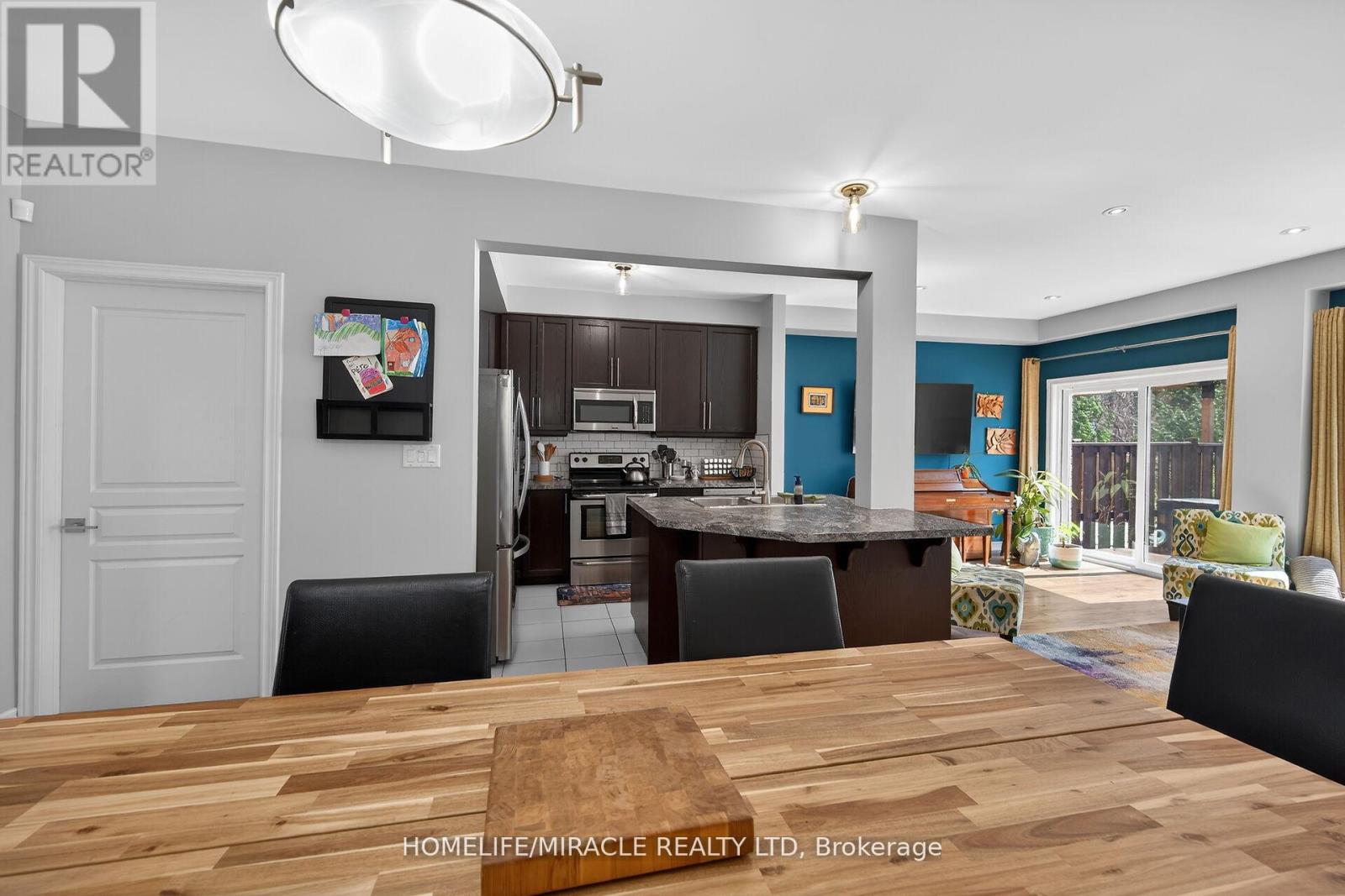 149 KINSMAN DRIVE - 11