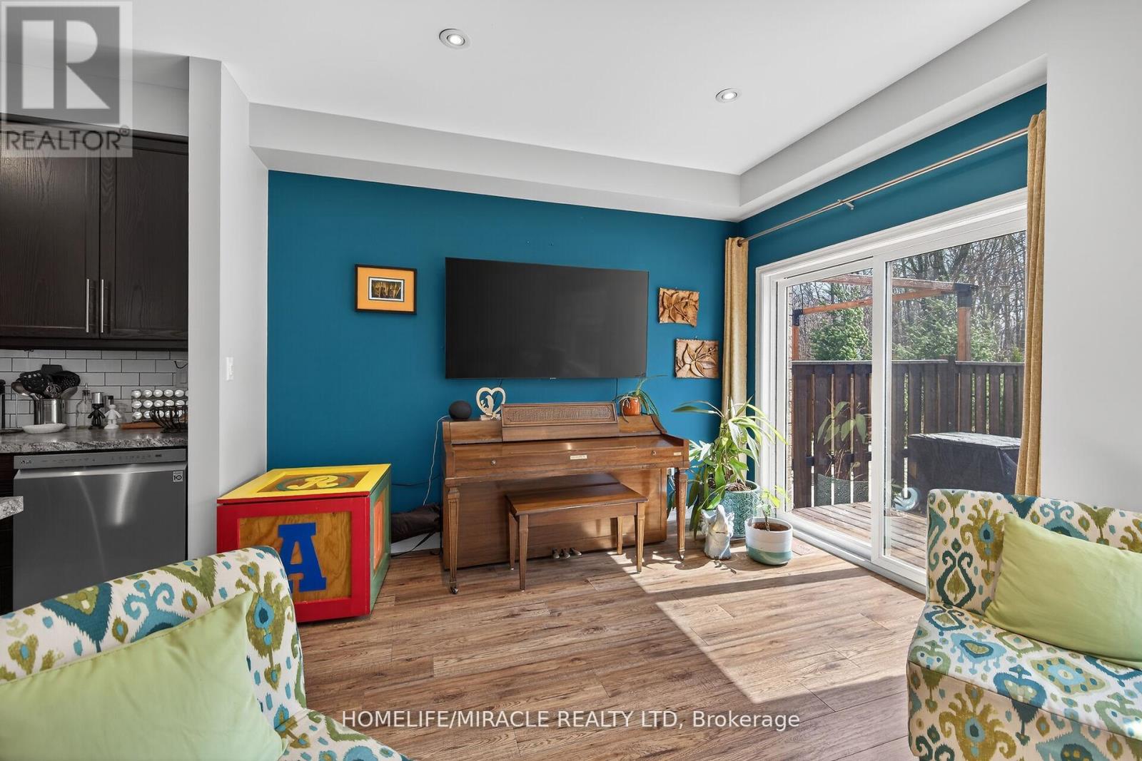 149 KINSMAN DRIVE - 18