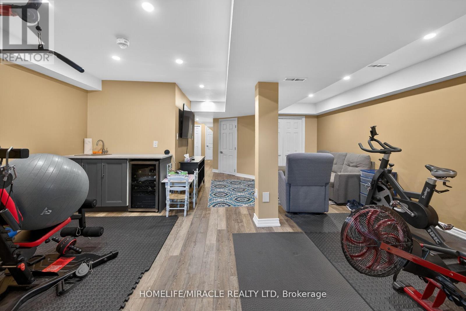 149 KINSMAN DRIVE - 40