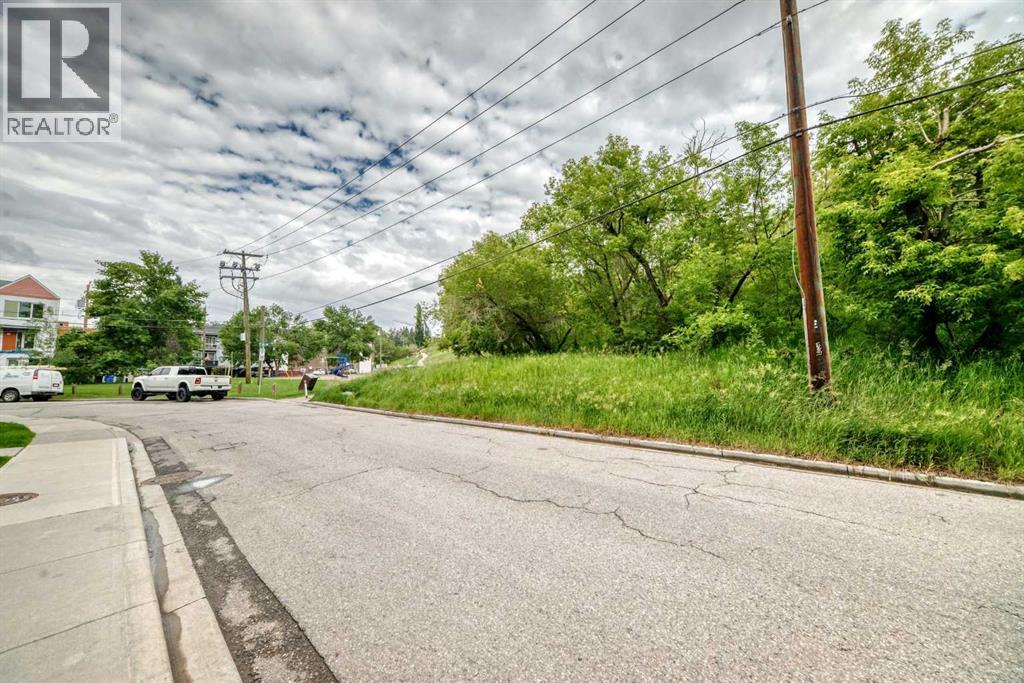#102 824 4 Avenue NW - 30