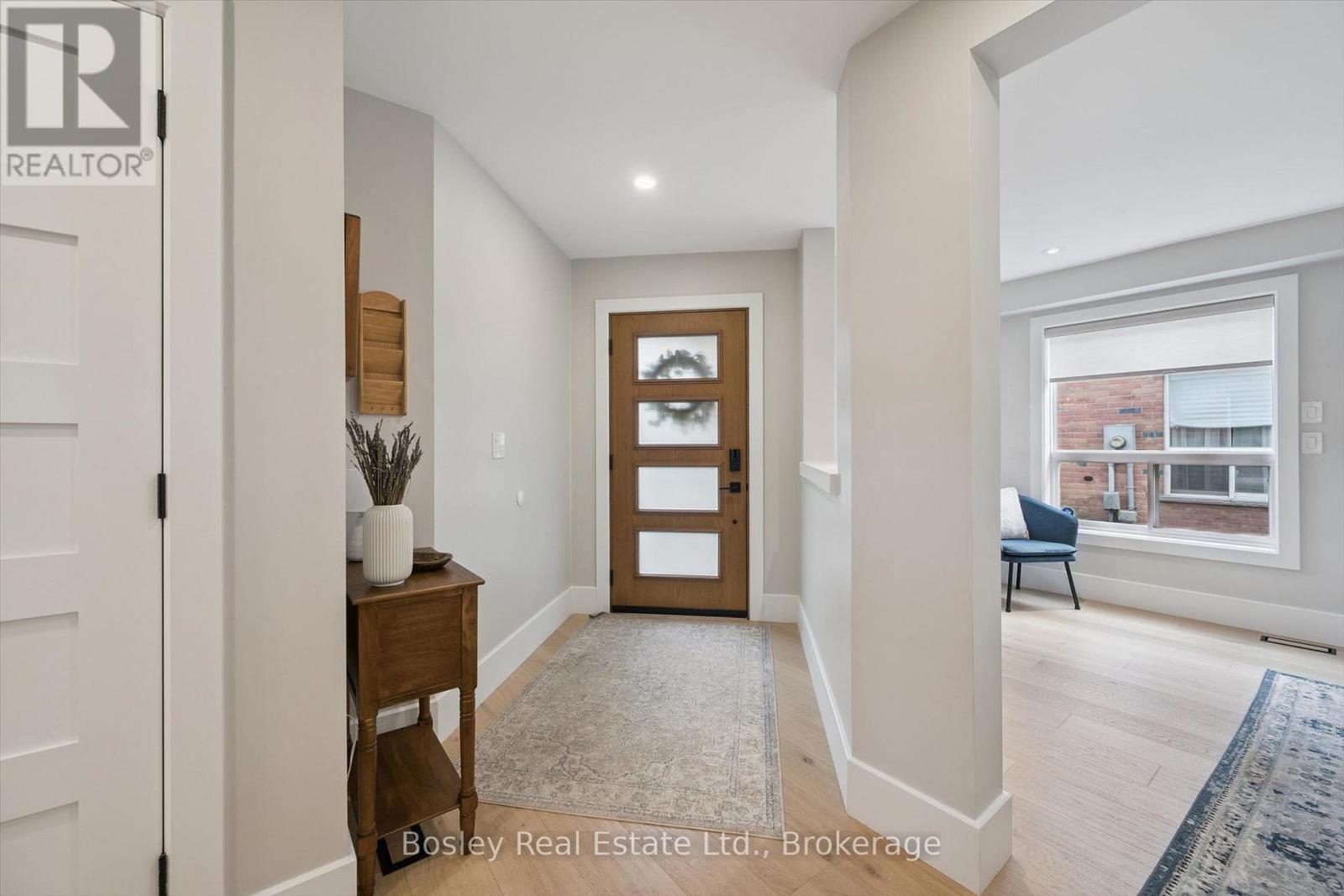 24 WATSON CRESCENT - 11