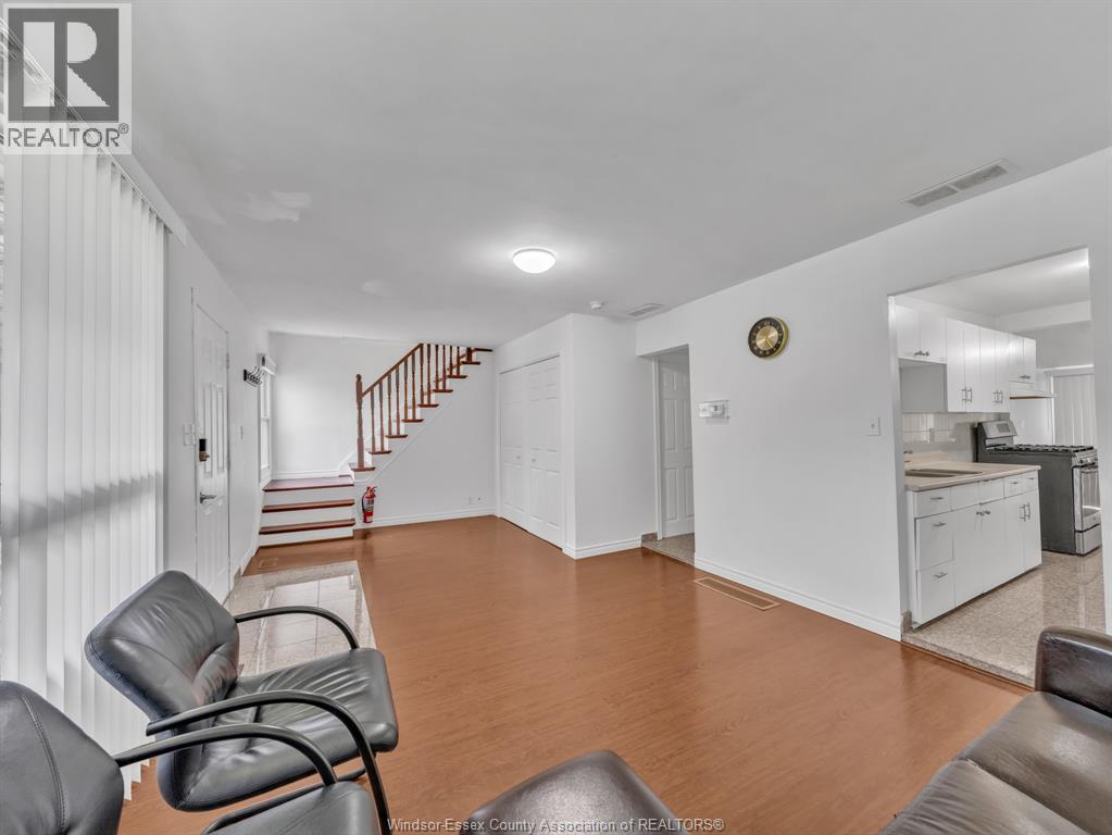 3748 WHITNEY - 12