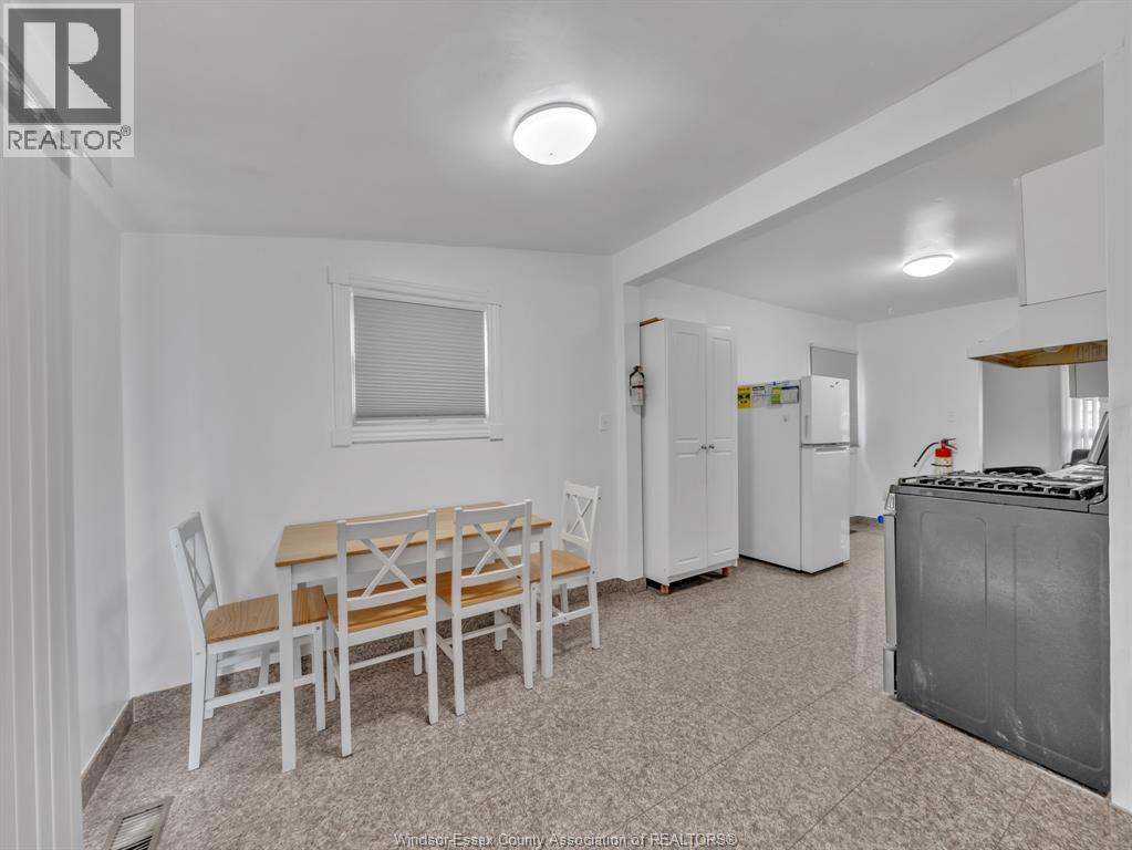 3748 WHITNEY - 17