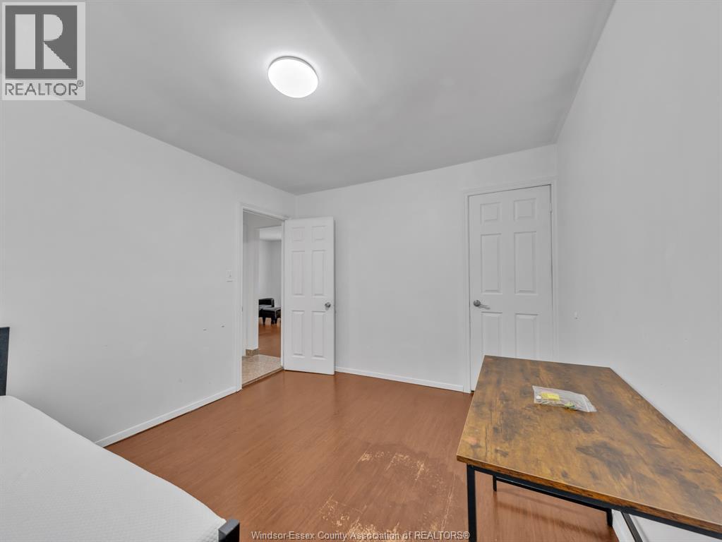 3748 WHITNEY - 21