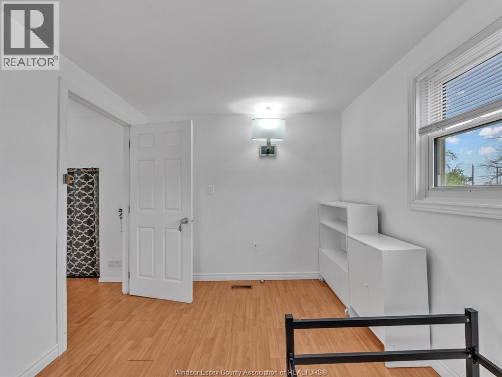 3748 WHITNEY - 28