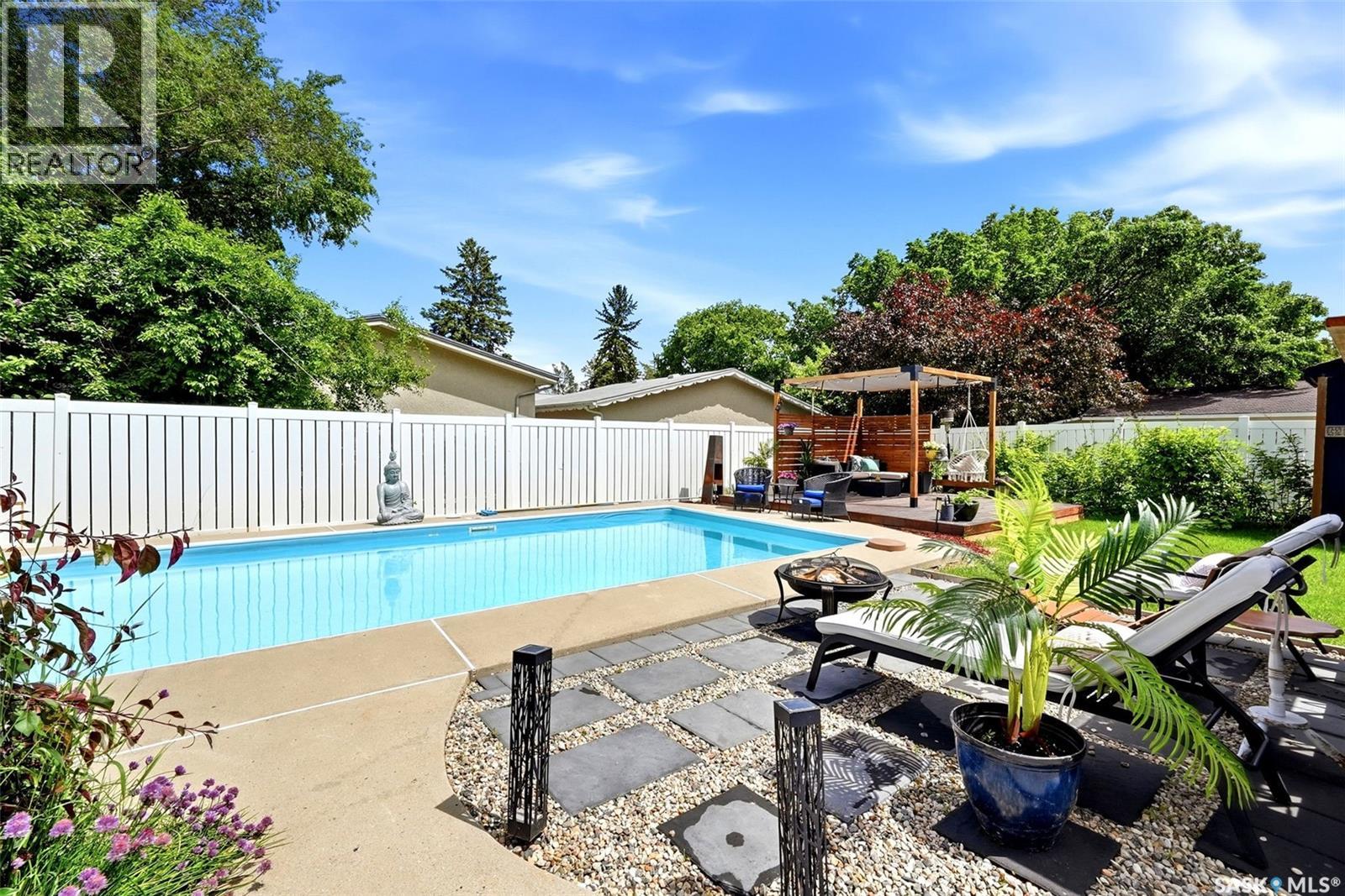 89 Patterson DRIVE - 24