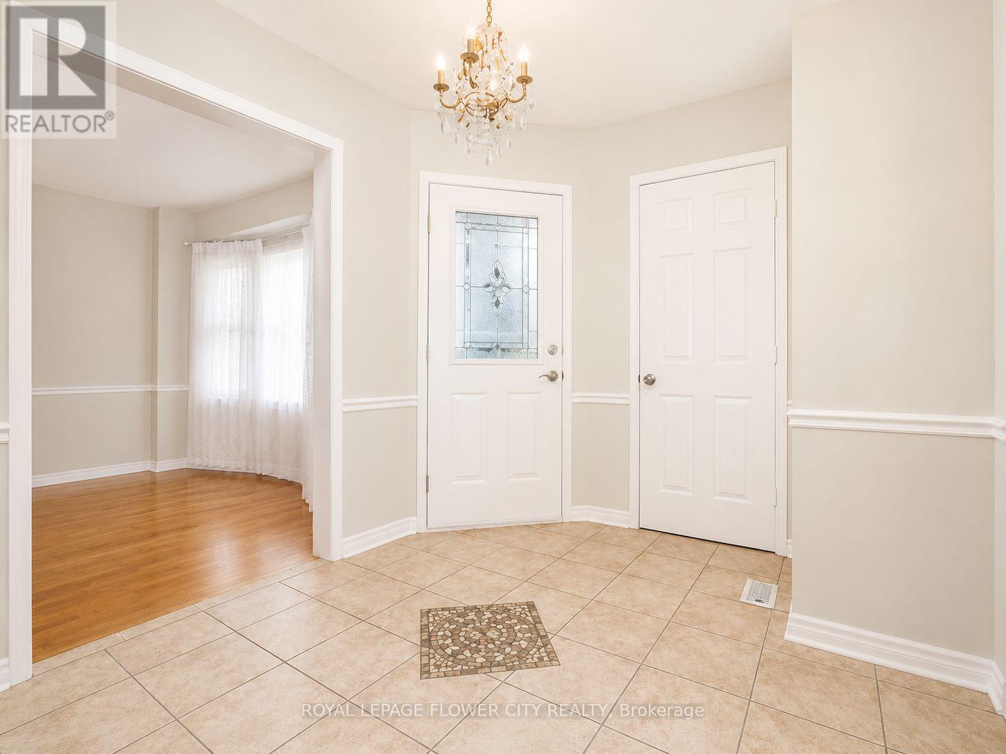 23 CLYDESDALE CIRCLE - 3
