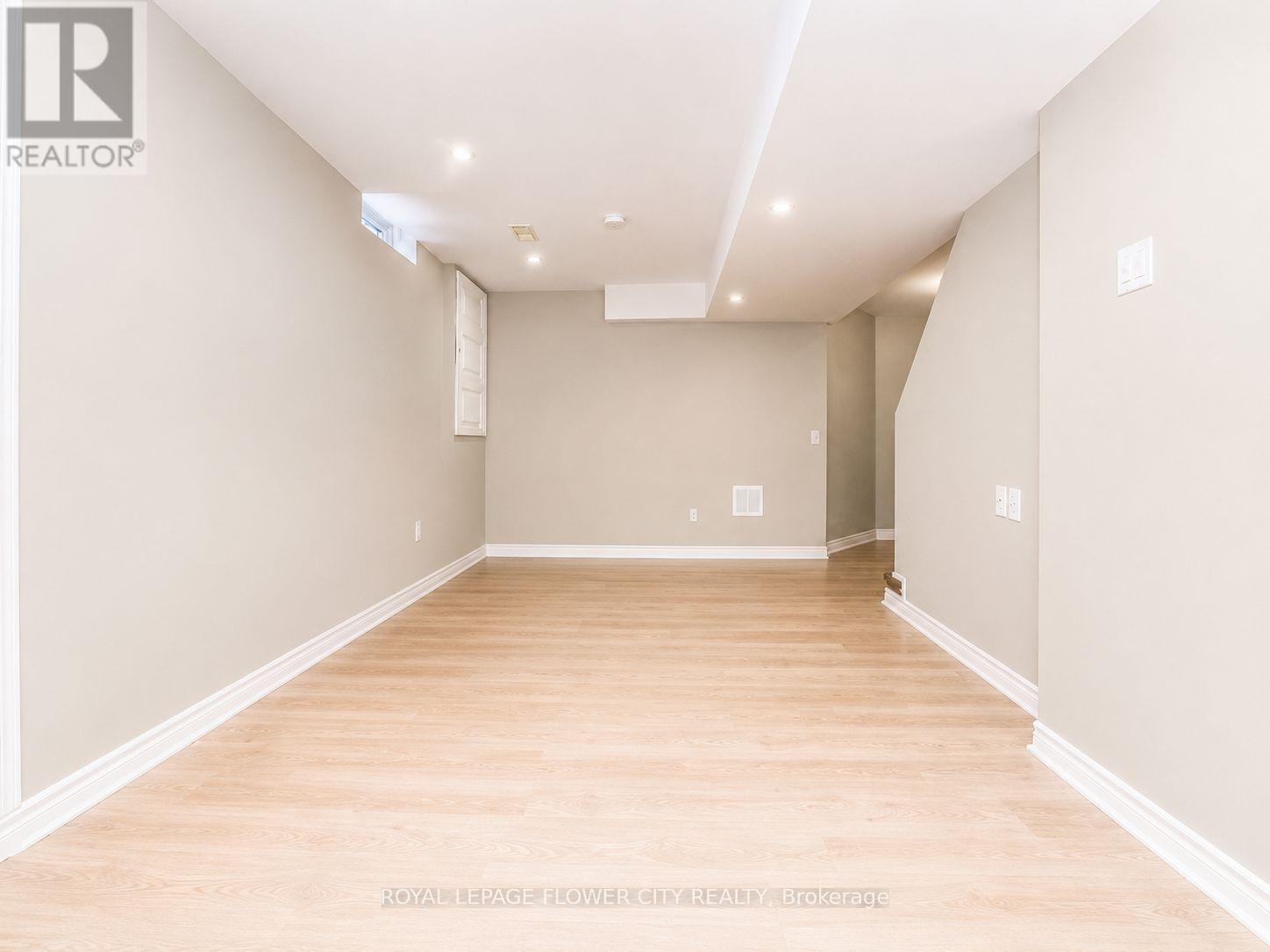 23 CLYDESDALE CIRCLE - 14