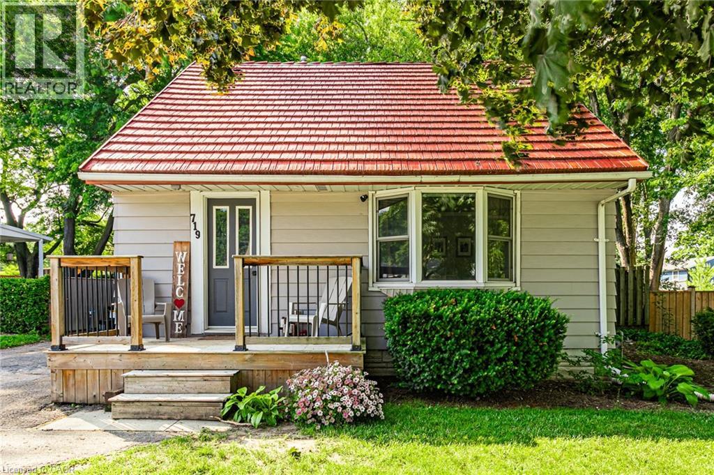 719 LANCASTER Street - 1