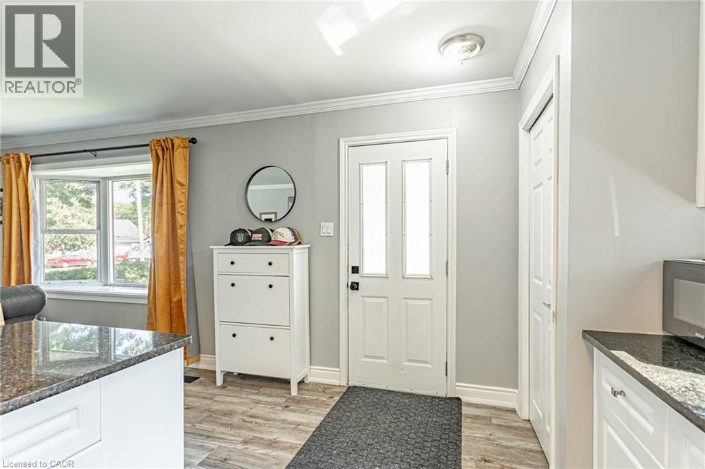 719 LANCASTER Street - 5