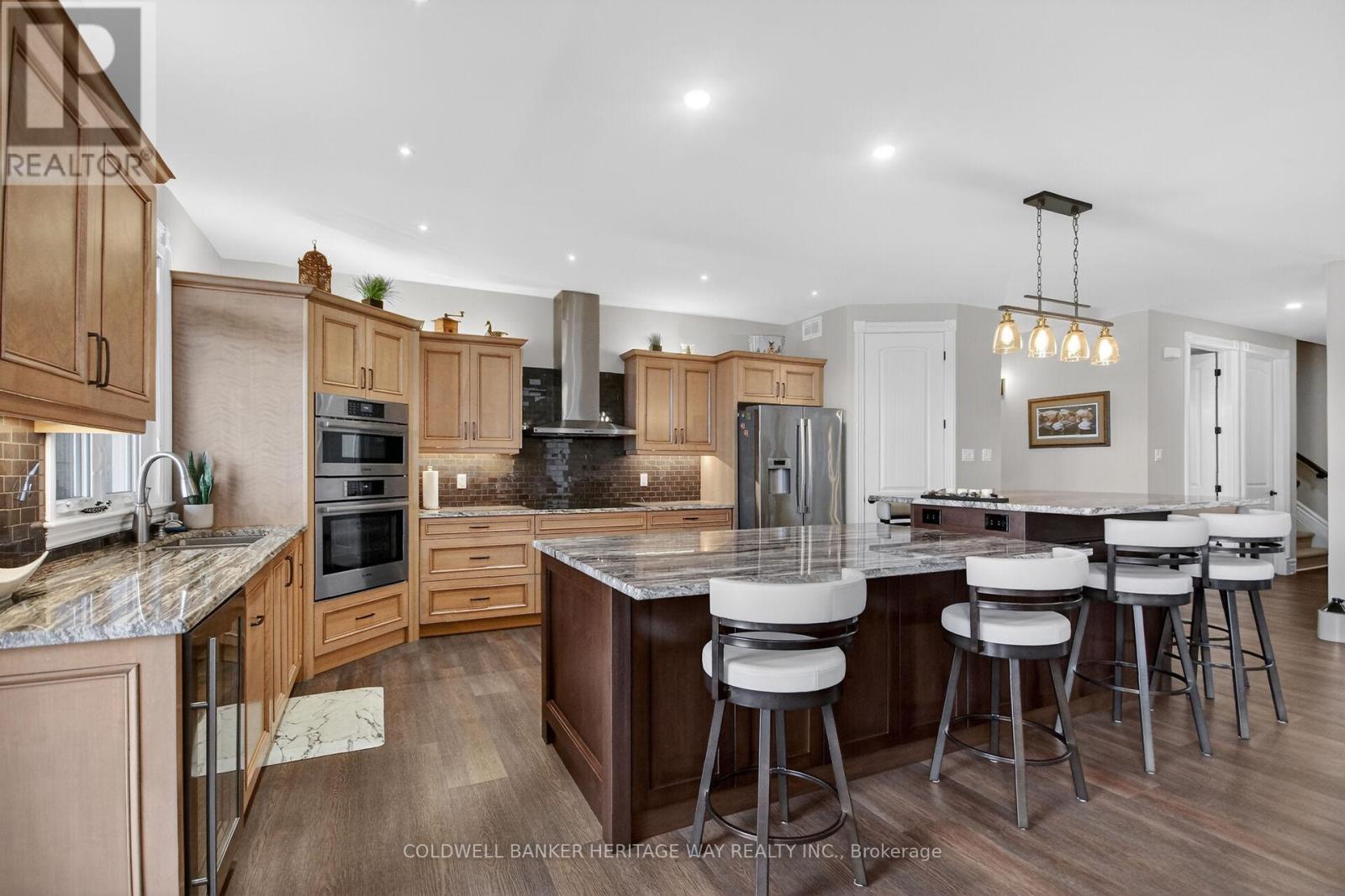102 HERON LANE - 24