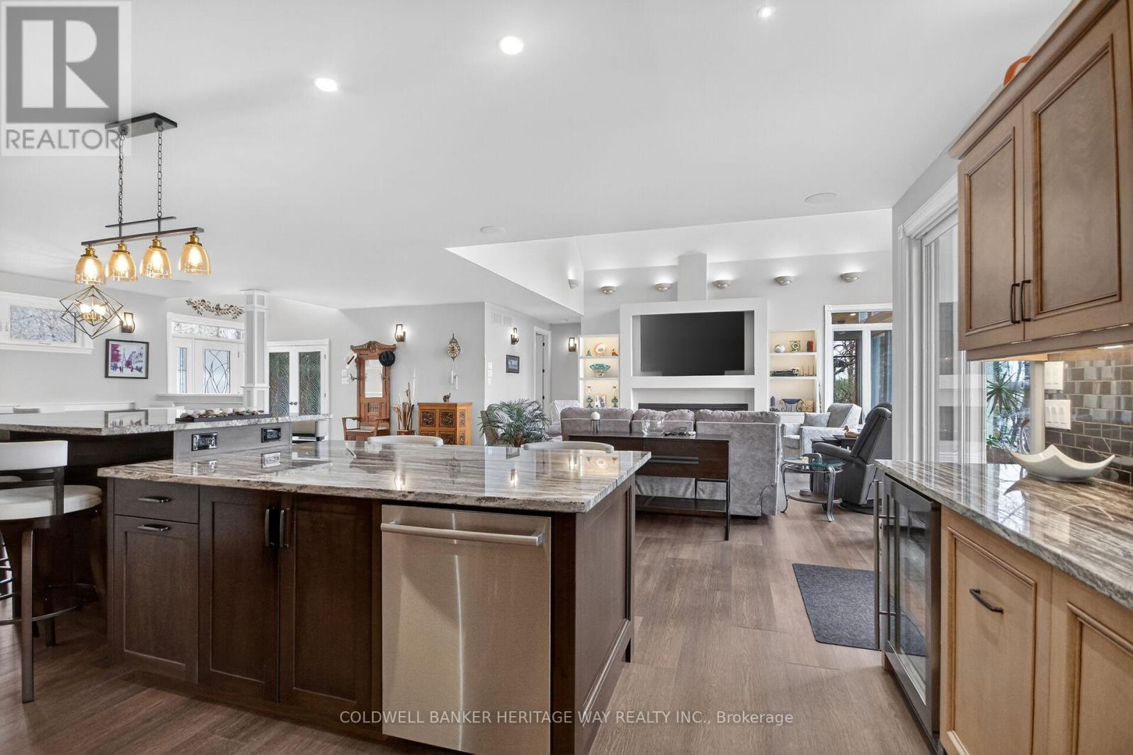 102 HERON LANE - 29