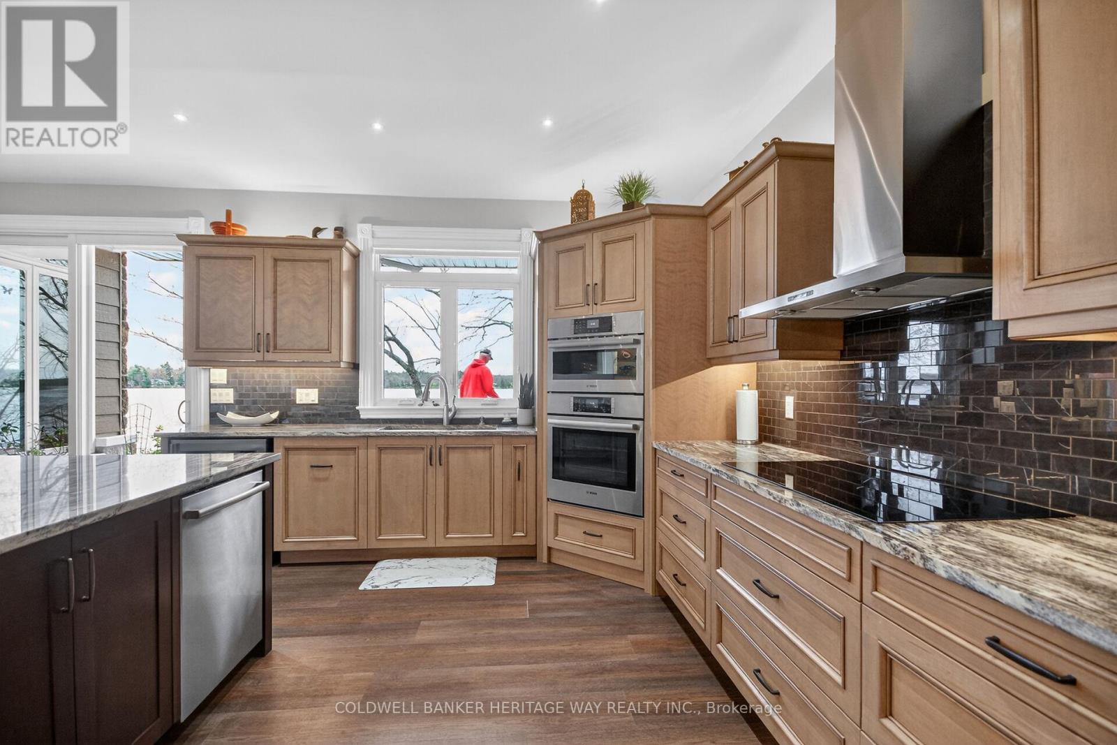 102 HERON LANE - 26
