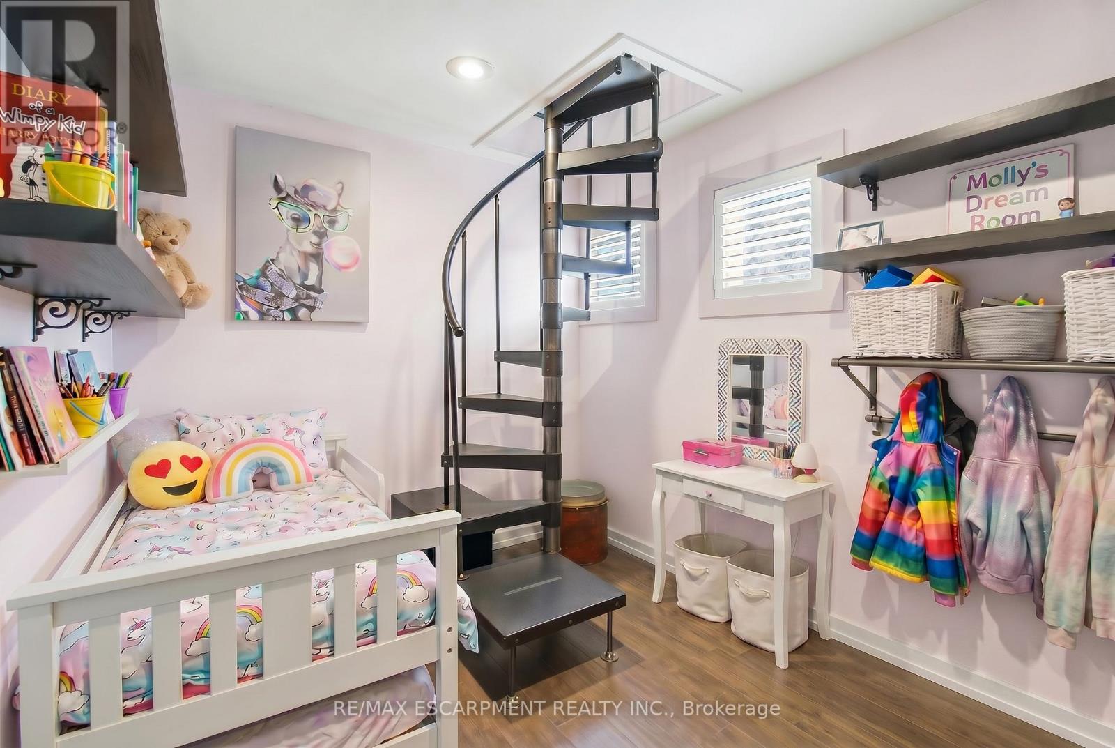 10 ROCKHAVEN LANE - 15