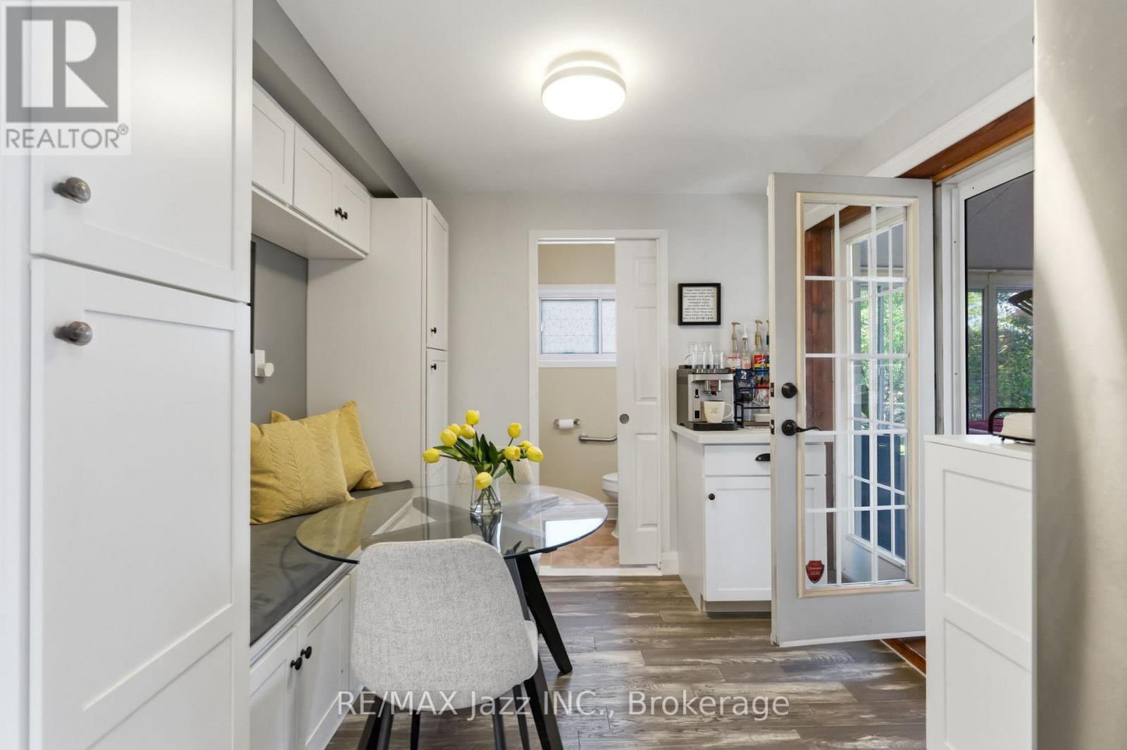 72 CADILLAC AVENUE S - 19