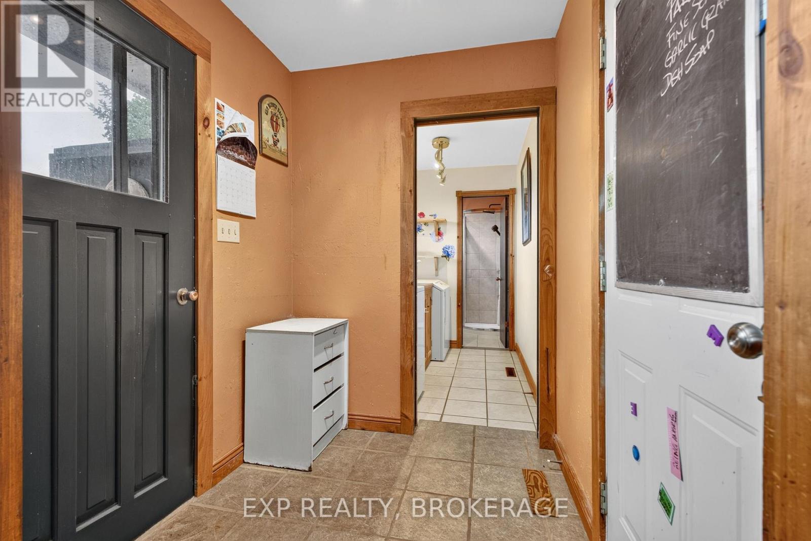 1664 WALLBRIDGE LOYALIST ROAD - 23