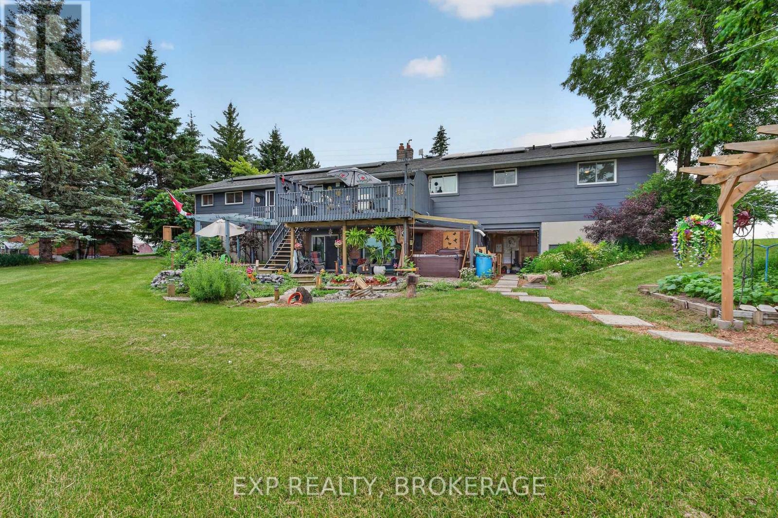 1664 WALLBRIDGE LOYALIST ROAD - 38