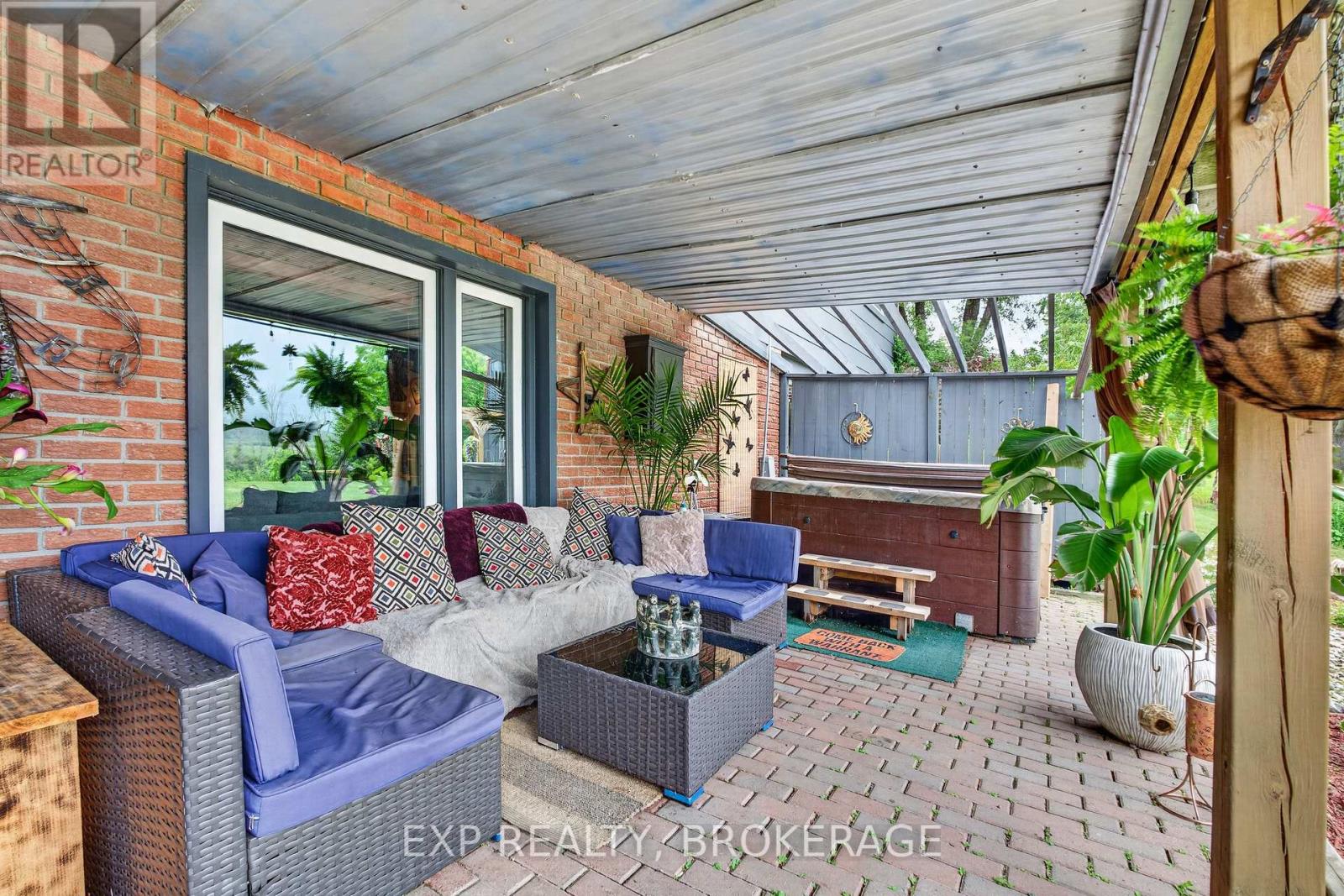 1664 WALLBRIDGE LOYALIST ROAD - 41