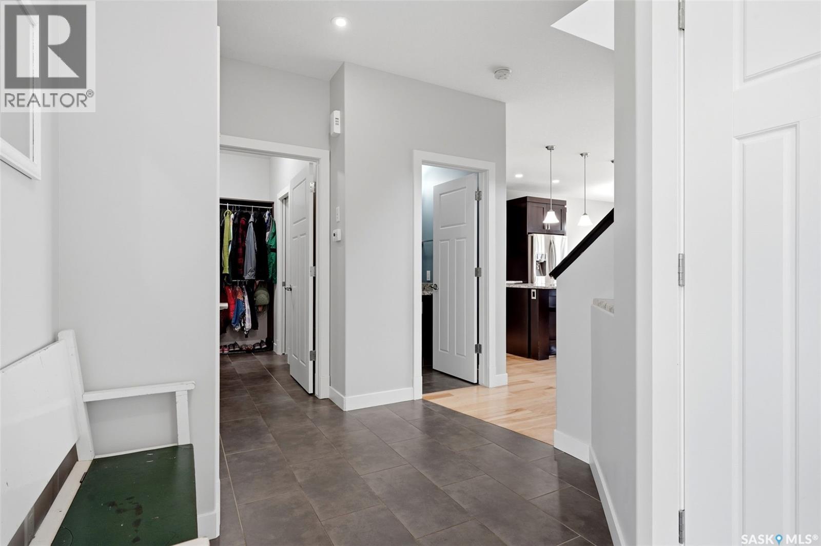 4741 Padwick AVENUE - 5