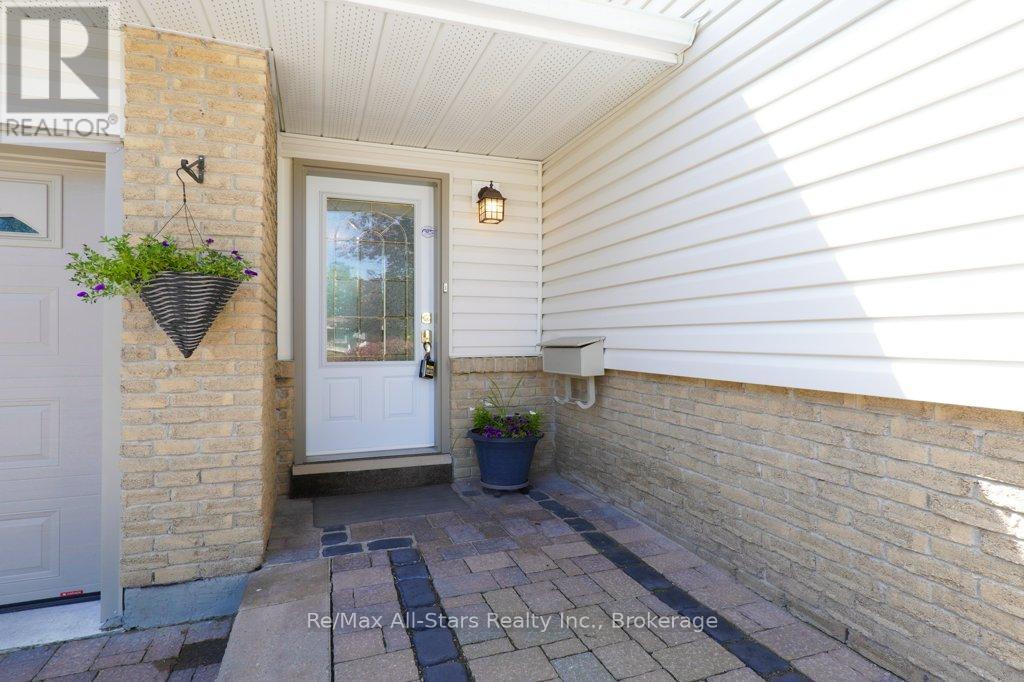 15 EDWIN STREET - 2
