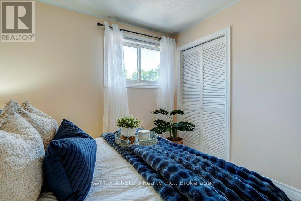 15 EDWIN STREET - 26