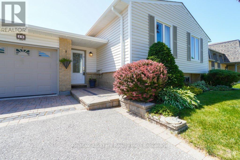 15 EDWIN STREET - 38