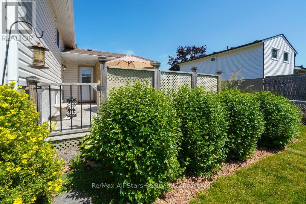 15 EDWIN STREET - 44
