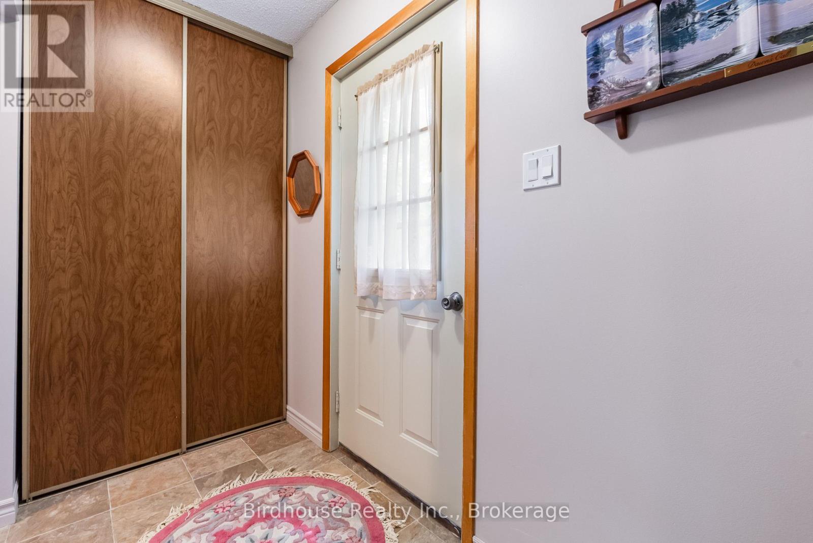 10 OAK STREET - 20