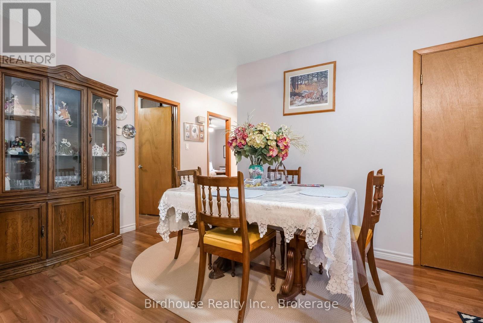 10 OAK STREET - 23
