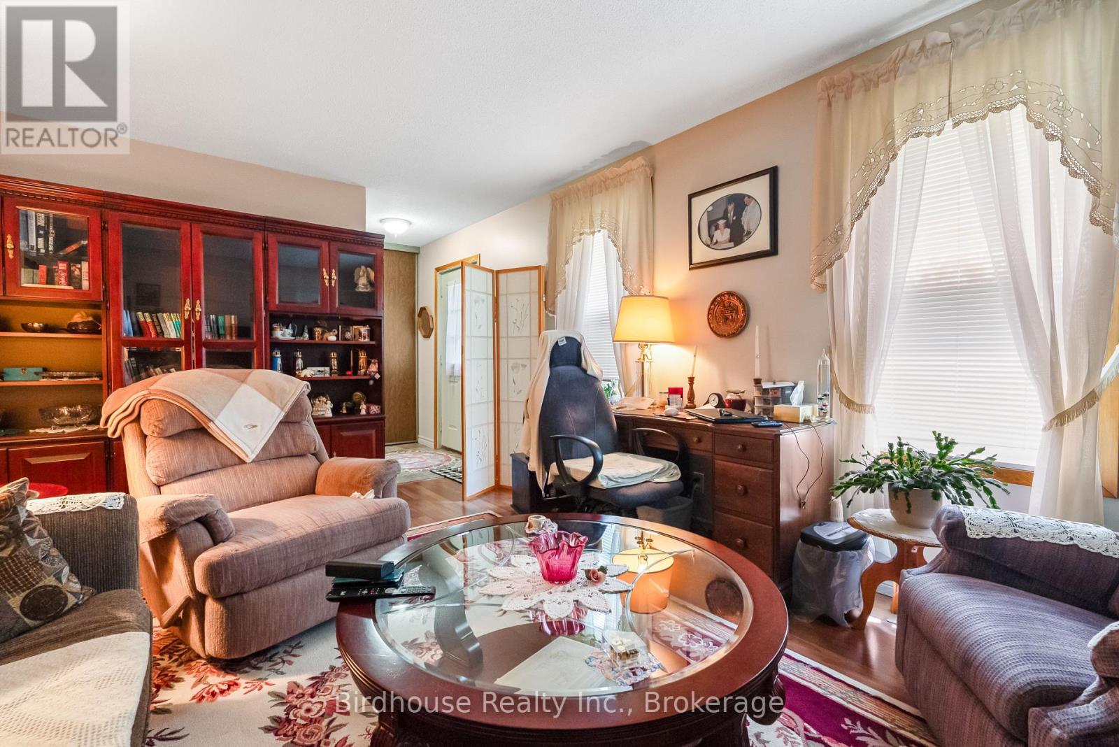 10 OAK STREET - 26