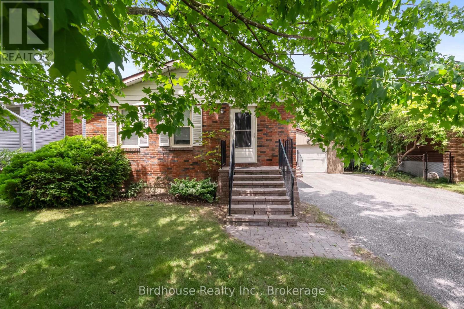 10 OAK STREET - 3