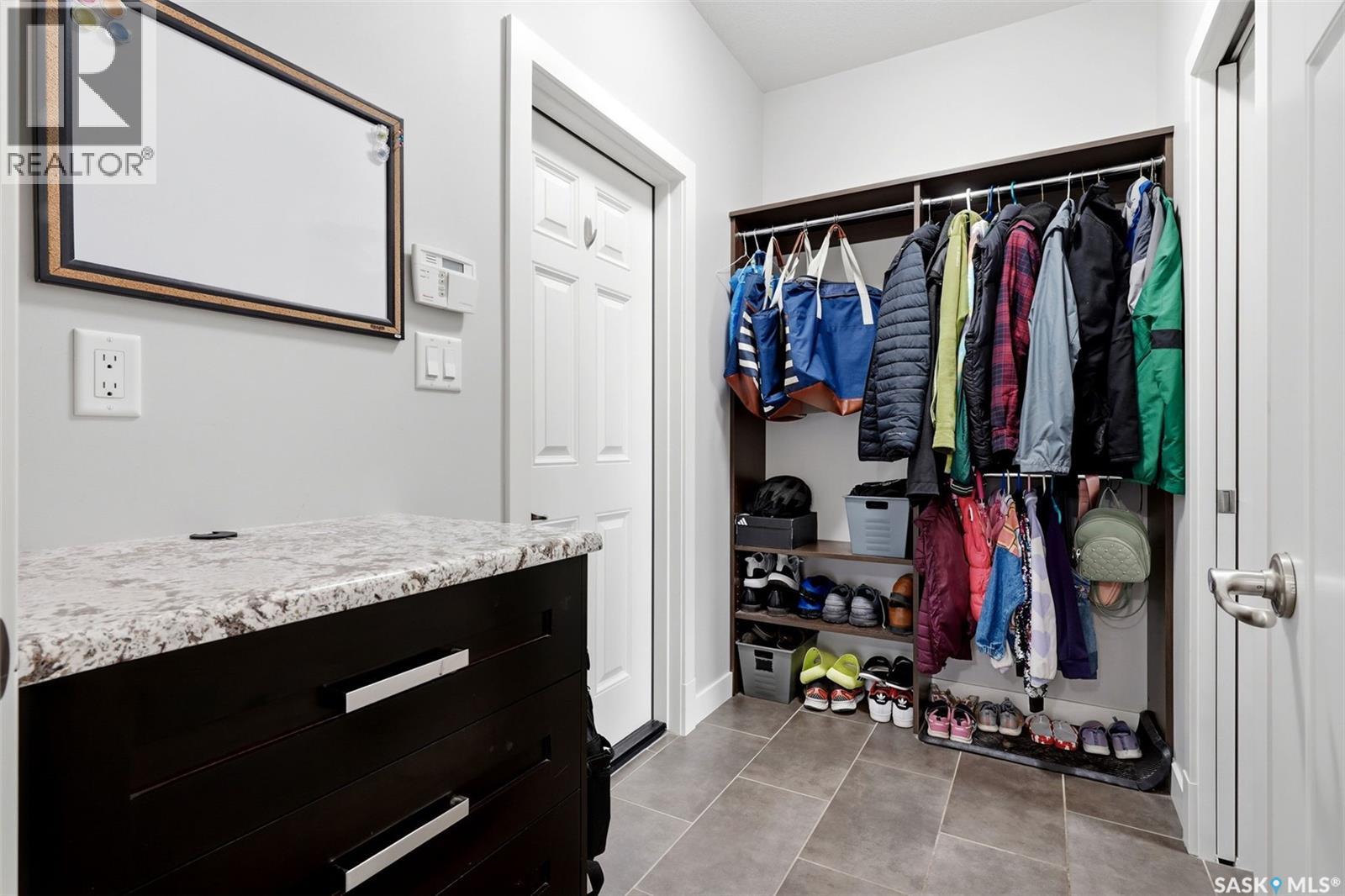 4741 Padwick AVENUE - 18