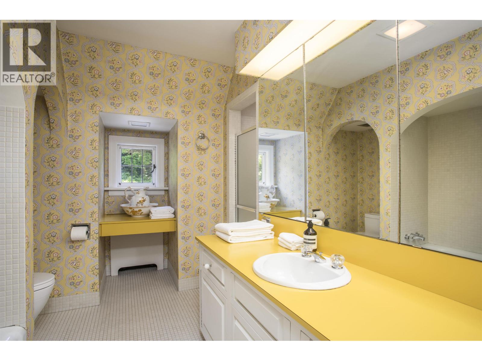 4576 CONNAUGHT DRIVE, Vancouver
