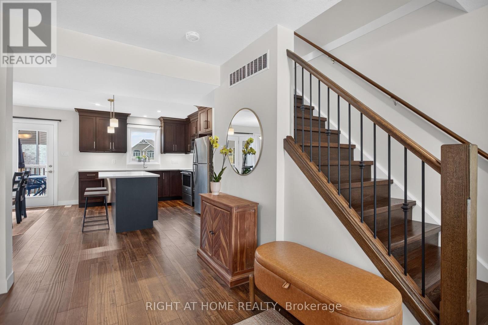 #48 1110 MEADOWLARK RIDGE - 11