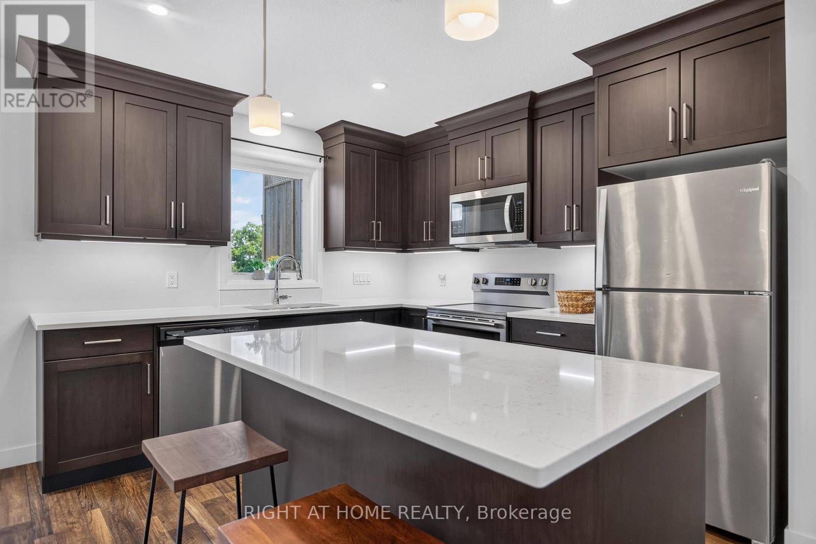 #48 1110 MEADOWLARK RIDGE - 13