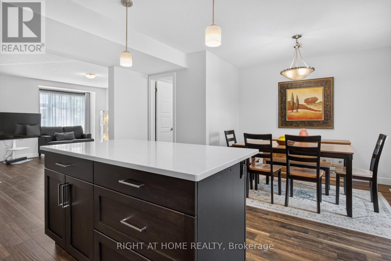 #48 1110 MEADOWLARK RIDGE - 16