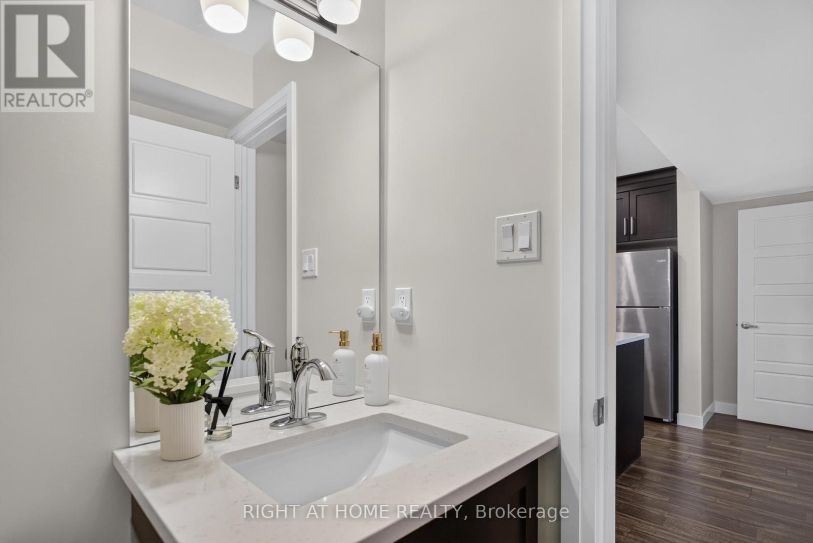 #48 1110 MEADOWLARK RIDGE - 22