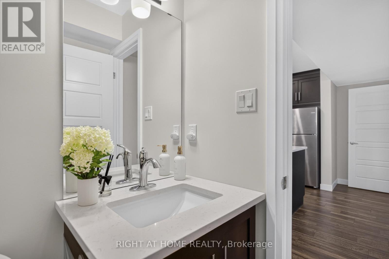 #48 1110 MEADOWLARK RIDGE - 23