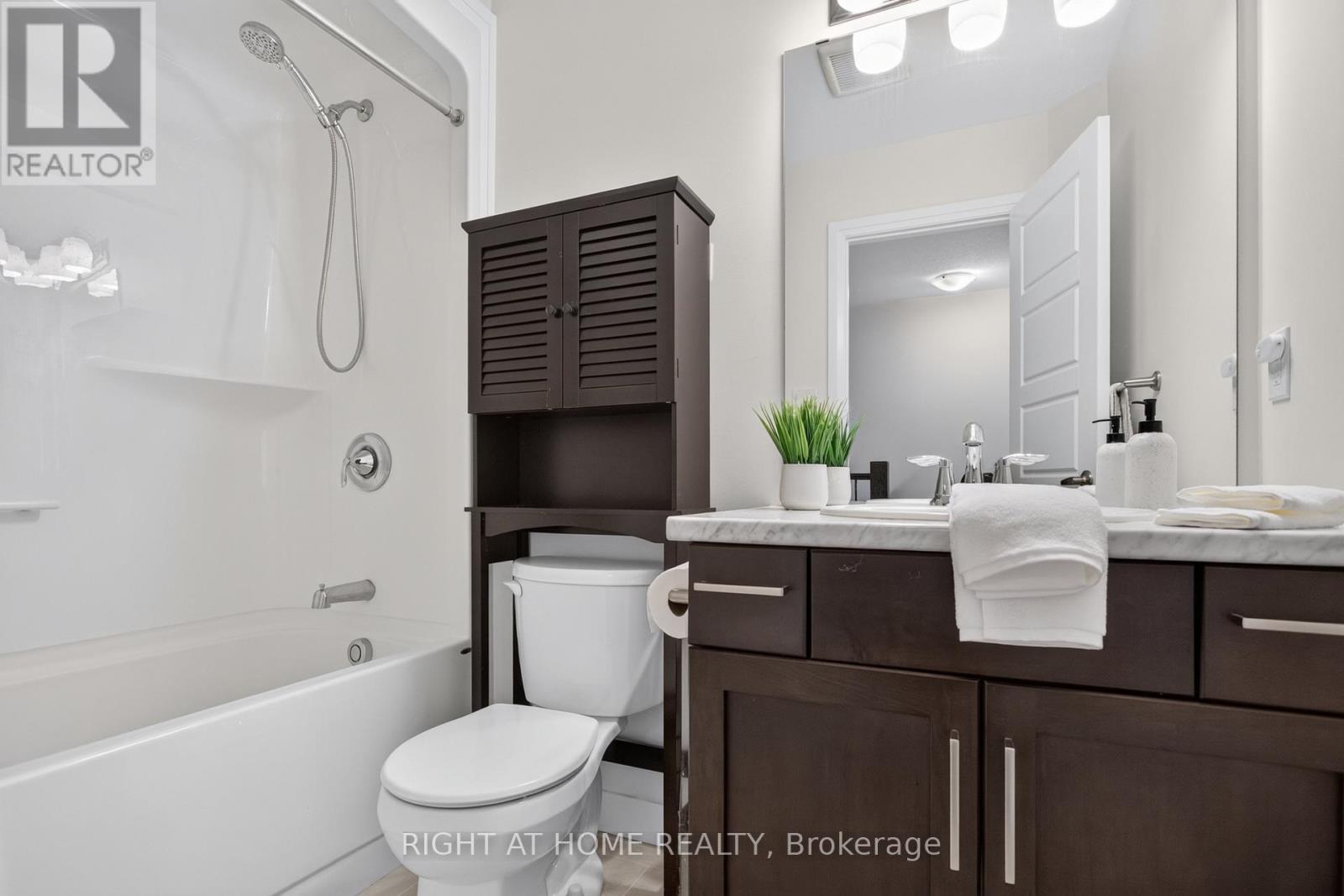 #48 1110 MEADOWLARK RIDGE - 36