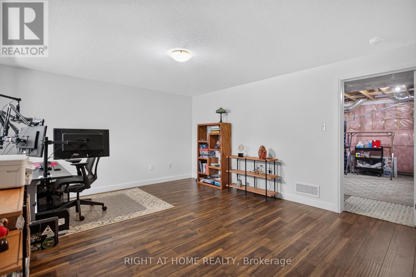 #48 1110 MEADOWLARK RIDGE - 39