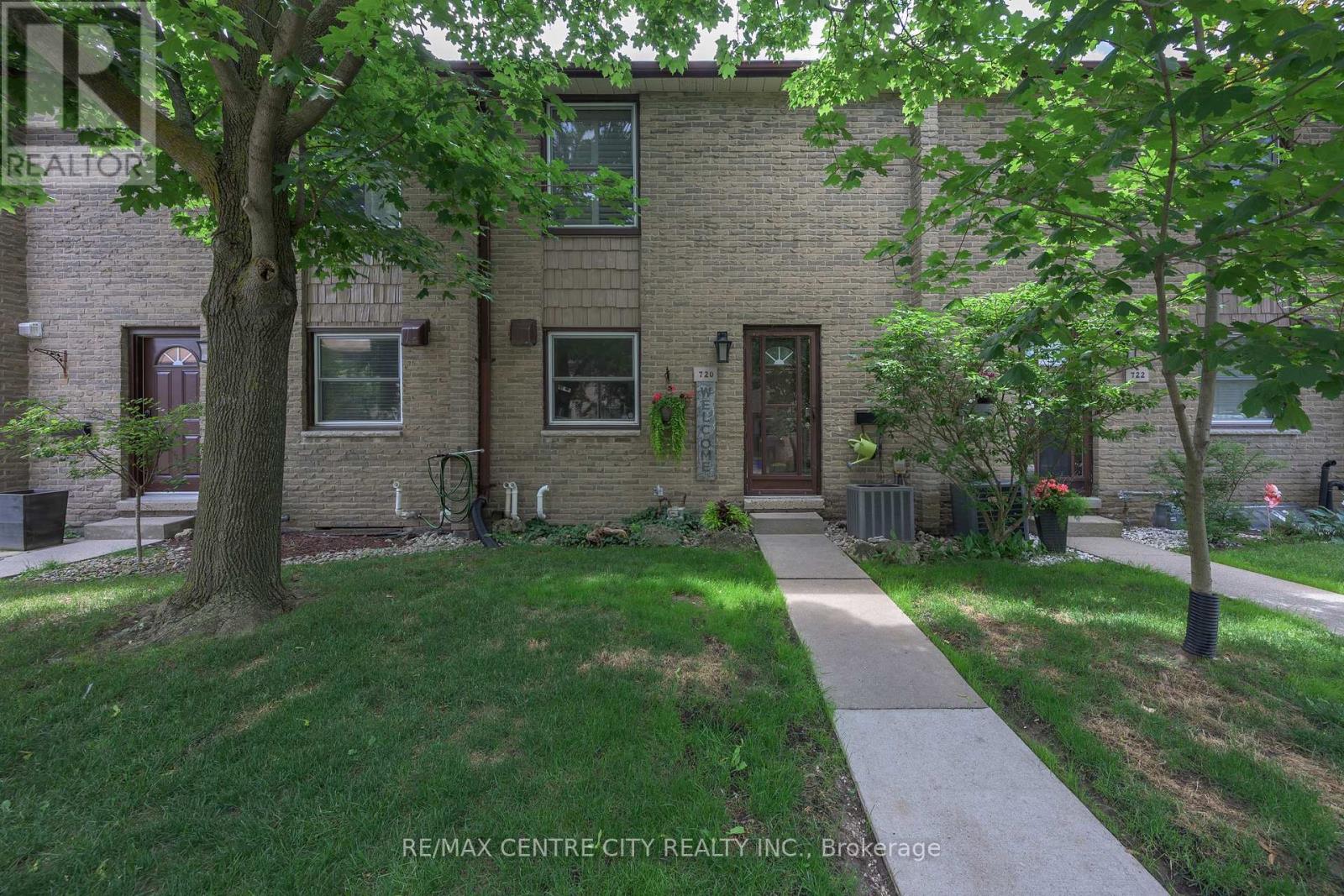 #3 720 WONDERLAND ROAD S - 1
