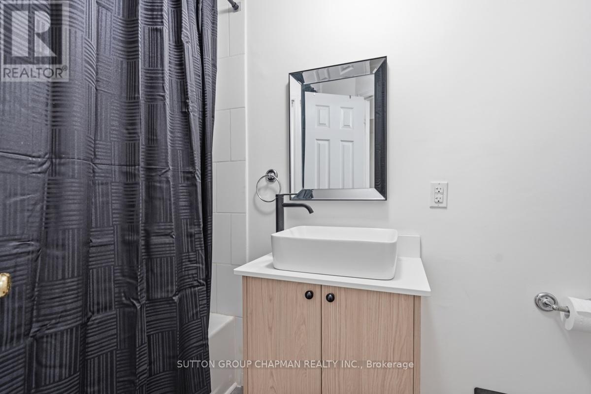 955 LAWSON ROAD - 23
