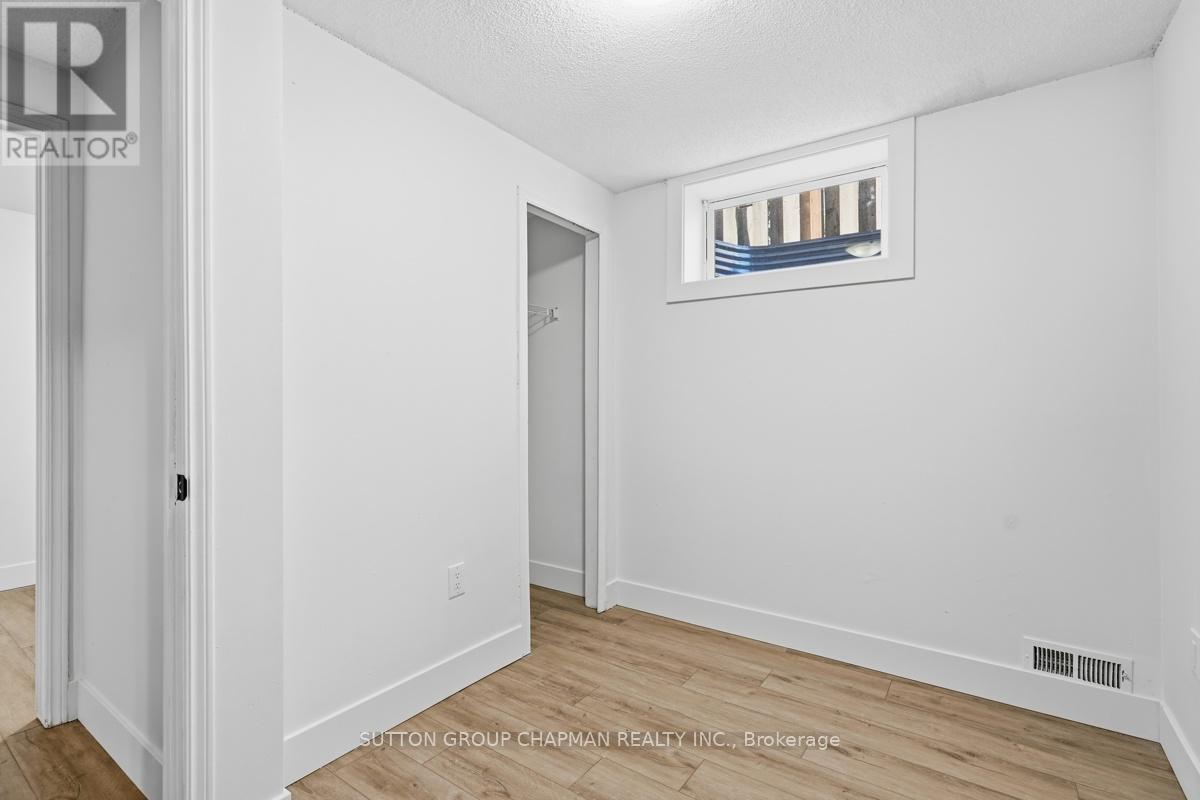 955 LAWSON ROAD - 24