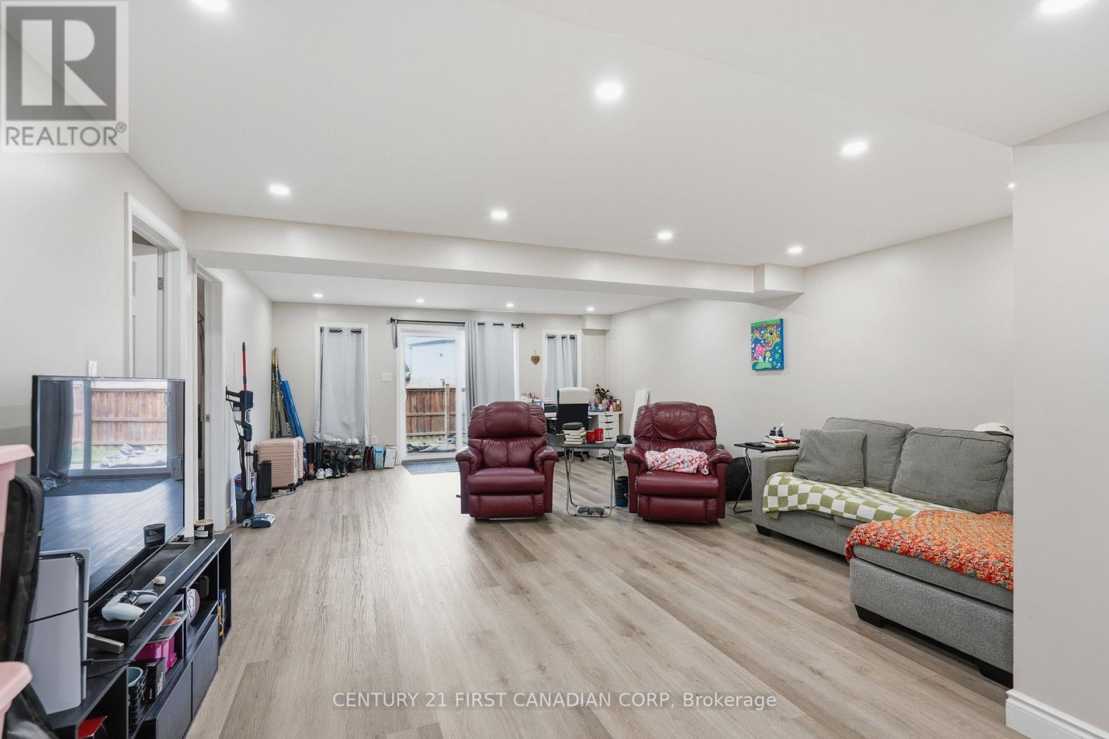 2608 HOLBROOK DRIVE - 32
