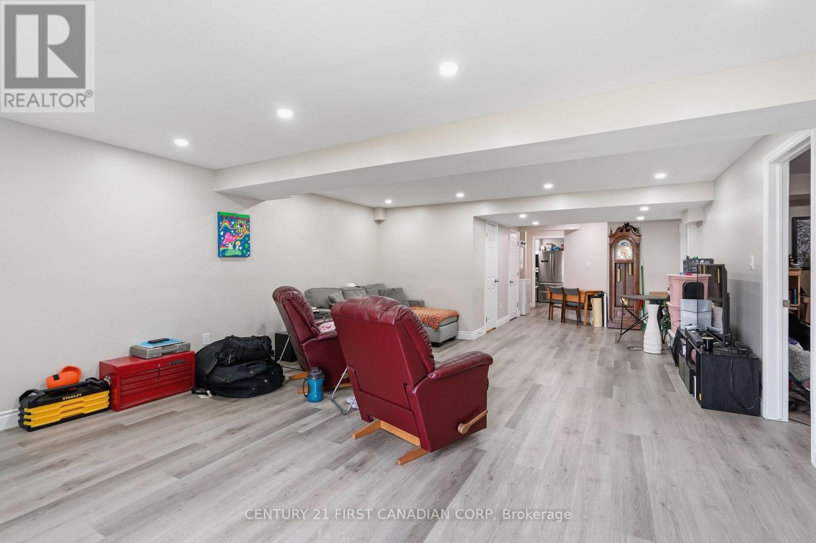 2608 HOLBROOK DRIVE - 33
