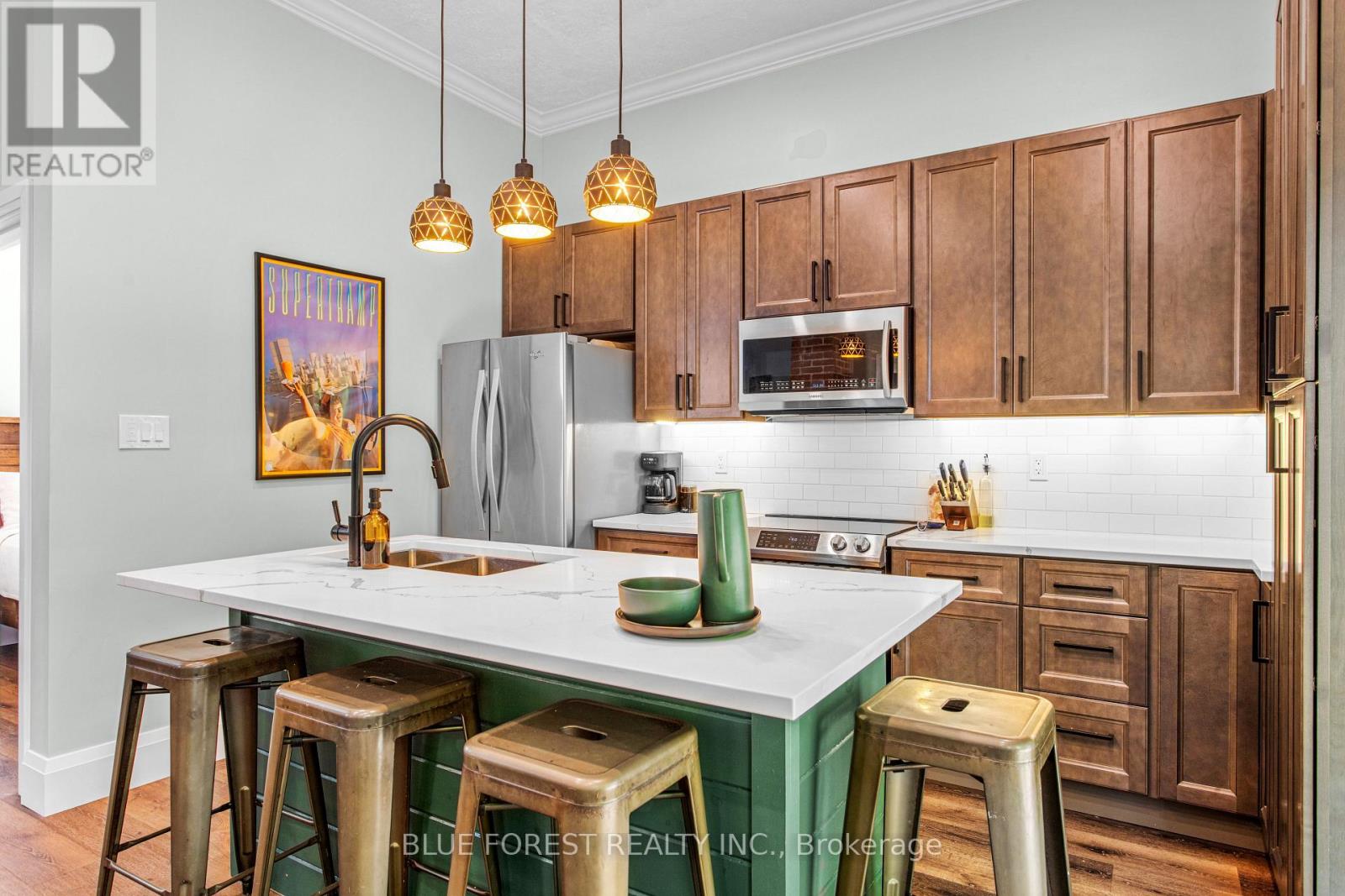 295 BULLER STREET - 11