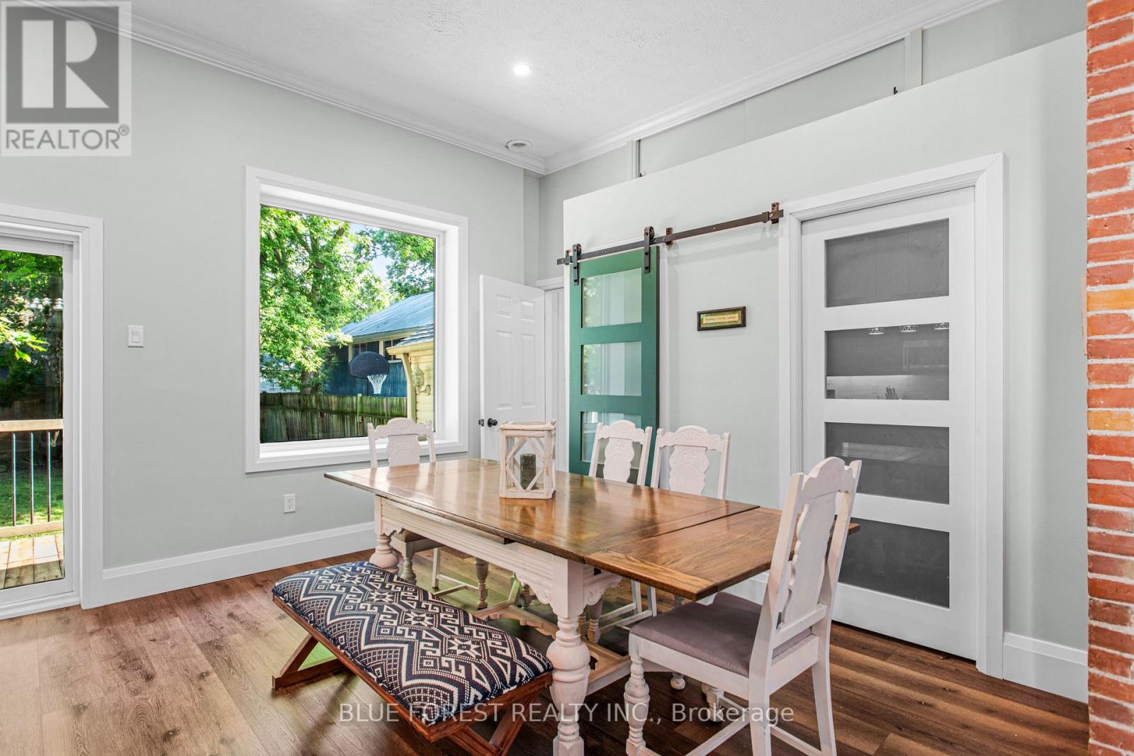 295 BULLER STREET - 13