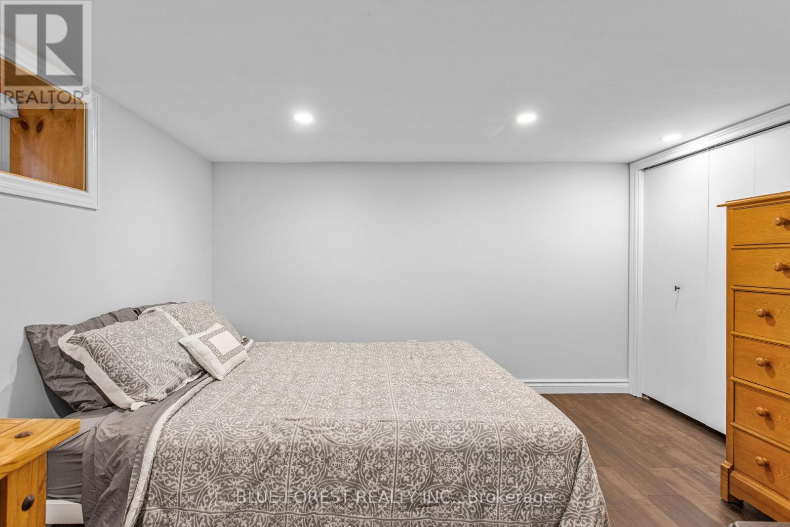 295 BULLER STREET - 29
