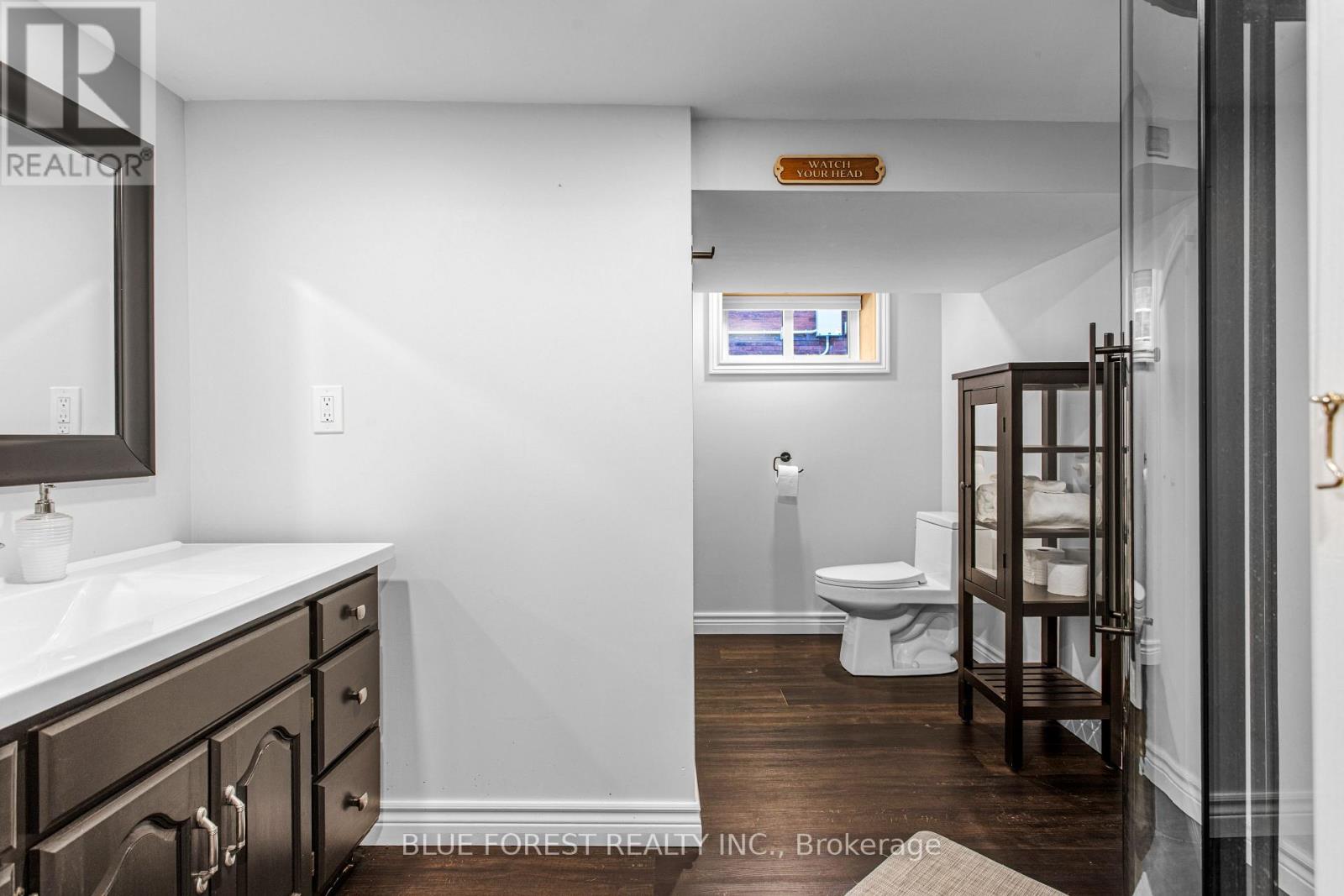 295 BULLER STREET - 38