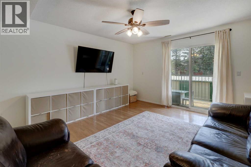 #10 707 Westmount Drive - 10